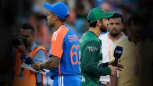 Asia Cup 2025: हैंडशेक विवाद के बीच PCB बोला टूर्नामेंट से नहीं हटेंगे, पूरा मामला जानें