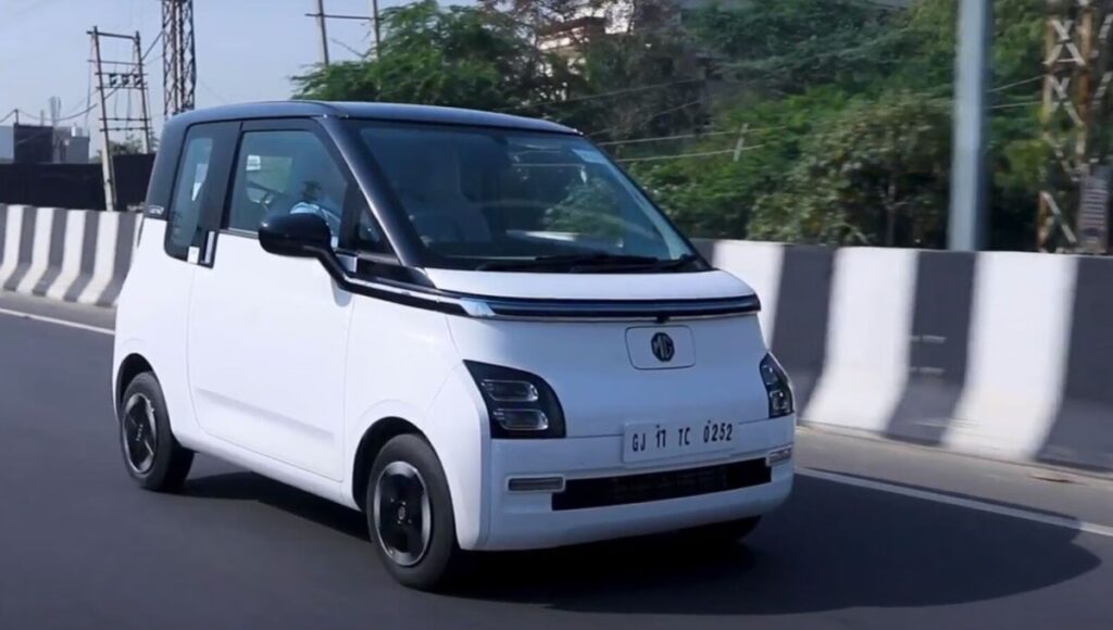 MG Comet EV का पूरा रिव्यू: 17.4 kWh बैटरी, 230 km रेंज और कीमत क्या है