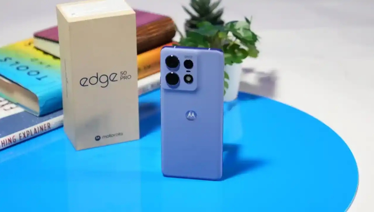 Amazon Diwali Sale 2025: अब सिर्फ ₹21,999 में घर लाएं Motorola Edge 50 Pro, 12GB RAM के साथ शानदार ऑफर