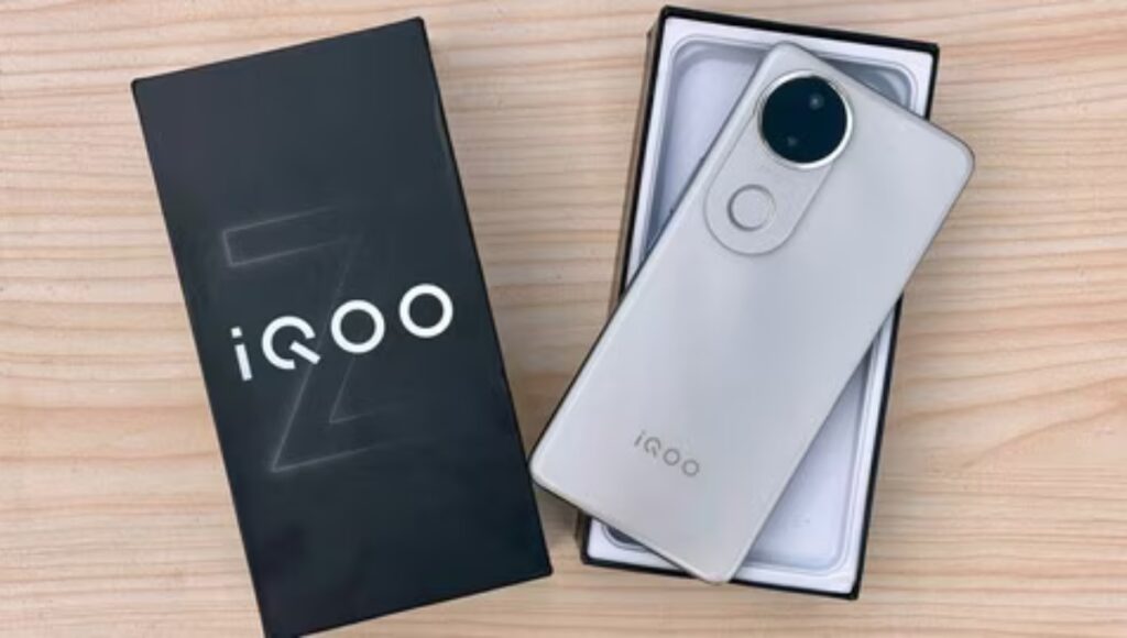 Amazon Festive Deal 2025: iQOO Z10R 5G पर 19% की भारी छूट अब मिल रहा है 7300mAh बैटरी और 32MP सेल्फी कैमरे के साथ