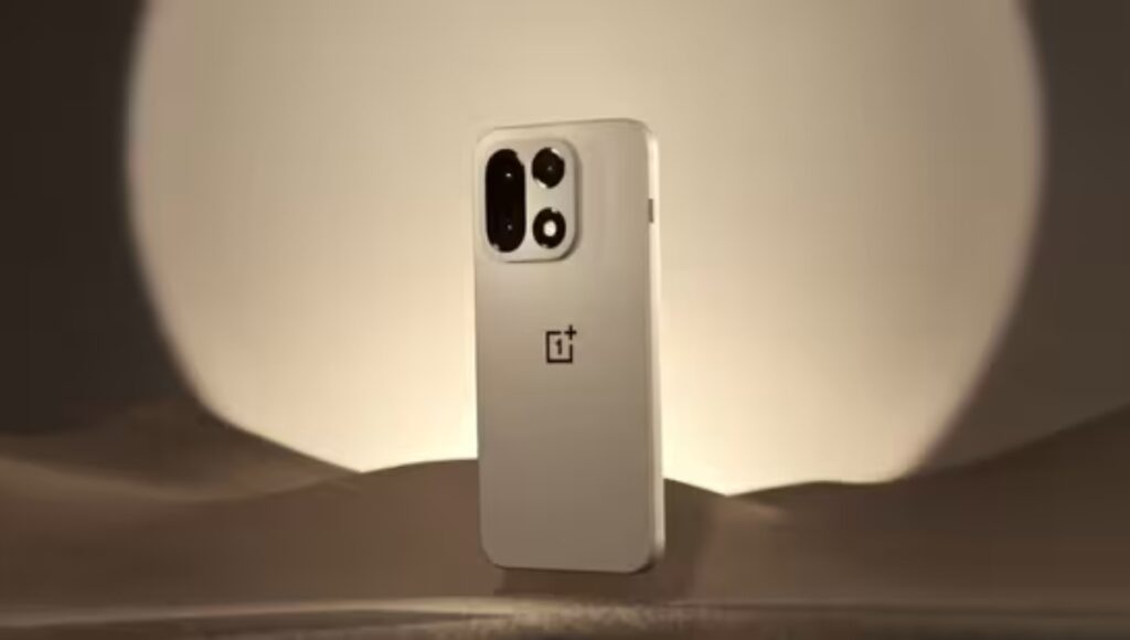 OnePlus 15 कल होगा लॉन्च जानिए डिस्प्ले से लेकर गेमिंग फीचर्स तक हर खास बात