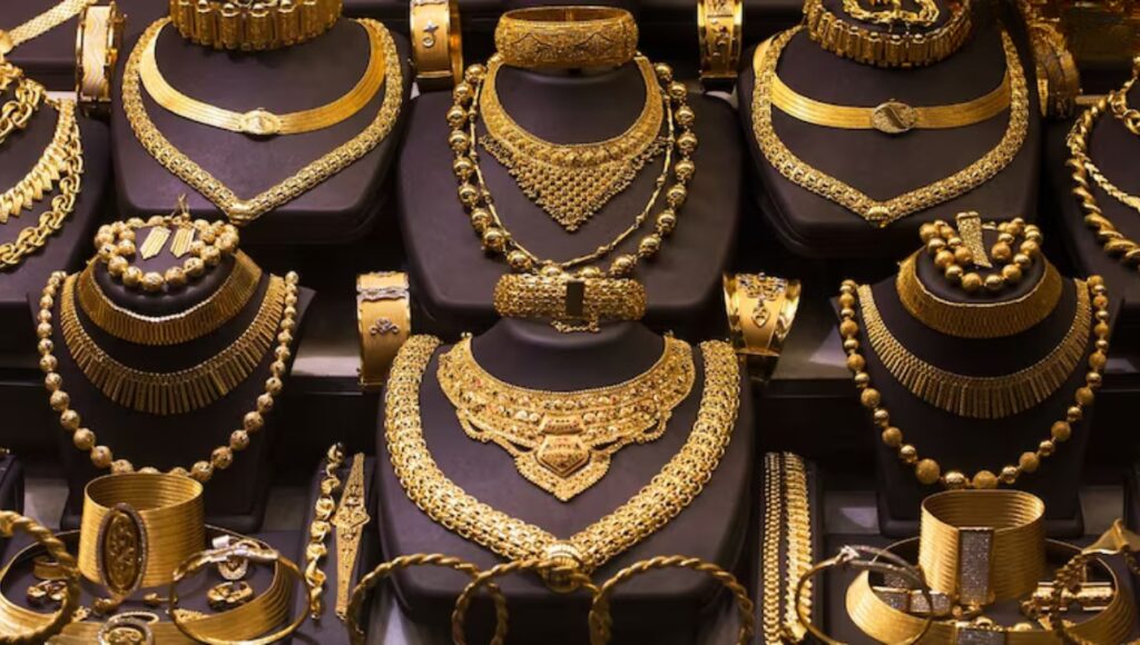 Gold Rate in India: क्या 24 कैरेट सोना ₹1.3 लाख के पार जाएगा? जानिए आज के ताज़ा दाम और बदलाव की वजह